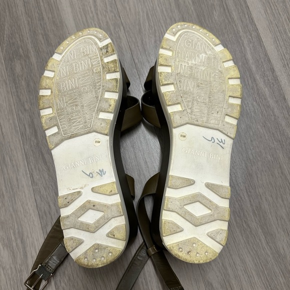 Gianni Bini Dartann Olive Green Platform Sandals with ankle strap. - Picture 6 of 8